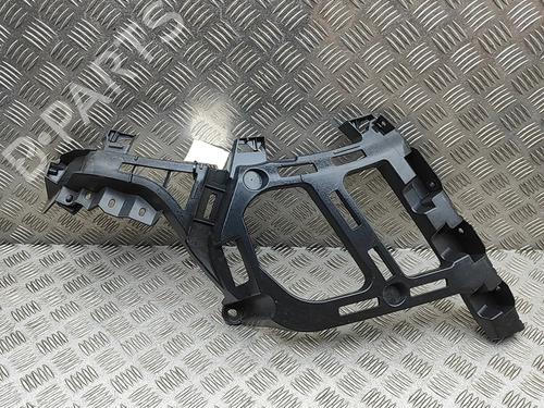 Suporte do pára-choques trás Suporte do pára-choques trás PEUGEOT 3008 II SUV (MC_, MR_, MJ_, M4_) Hybrid 180 (M4DGLU) (179 hp) 30178375 30178375