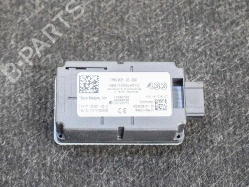 Used Electronic module Electronic module TESLA MODEL X (5YJX) P100D AWD (772 hp) 7797352 7797352