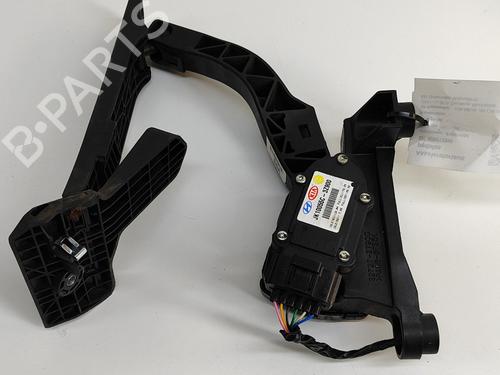 Used Pedal HYUNDAI i40 I CW (VF) 1.7 CRDI (140 hp) 27781563