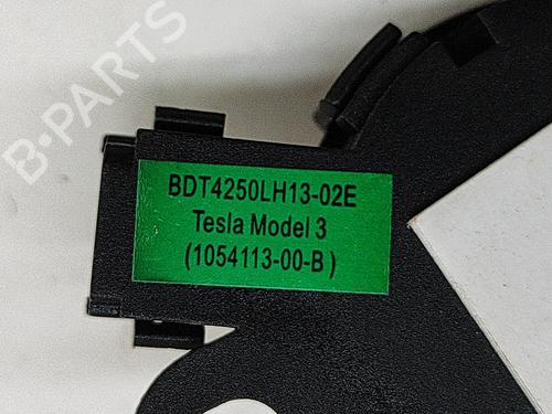 Módulo eletrónico TESLA MODEL 3 (5YJ3) EV AWD | BP28550633M83 