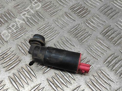 Used Washer pump LAND ROVER DEFENDER Station Wagon (L316, L315) 2.5 Td5 4x4 (L316) (122 hp) 16194075