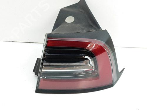 Used Right taillight Right taillight TESLA MODEL Y (5YJY) EV Performance All-wheel Drive (534 hp) 33366212 33366212