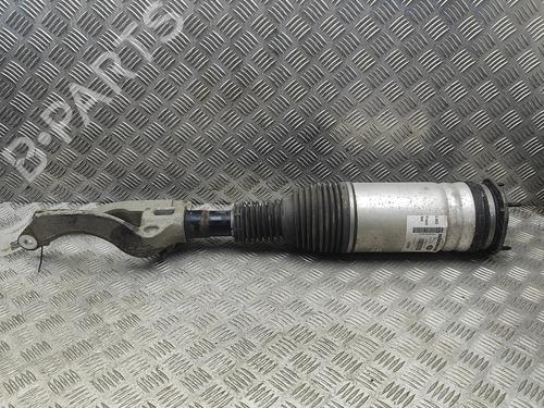 Højre fortil støddæmper Højre fortil støddæmper LAND ROVER DISCOVERY V (L462) 2.0 Sd4 4x4 (241 hp) 37029253 37029253