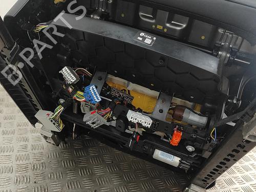 Right front seat LAND ROVER DISCOVERY V (L462) 3.0 D 4x4 | BP33882580C16  - Image 6