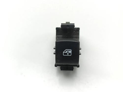 Used Right rear window switch Right rear window switch MITSUBISHI OUTLANDER III (GG_W, GF_W, ZJ, ZL, ZK) 2.2 Di-D 4WD (GF6W) (150 hp) 33377440 33377440