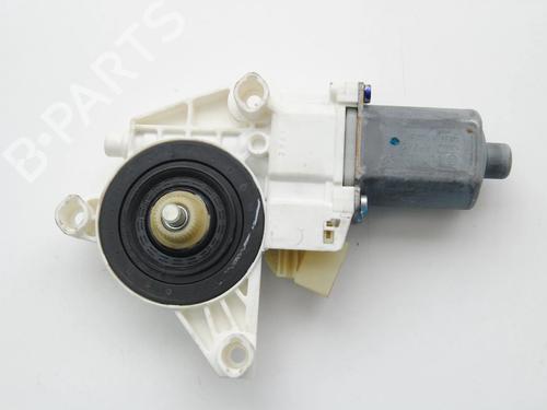 Rudehejsemotor forskærm venstre MERCEDES-BENZ R-CLASS (W251, V251) R 320 CDI 4-matic (251.022, 251.122) (224 hp) 9863512