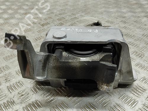 Used Engine mount VOLVO XC40 (536) B4 Mild-Hybrid (197 hp) 27770250