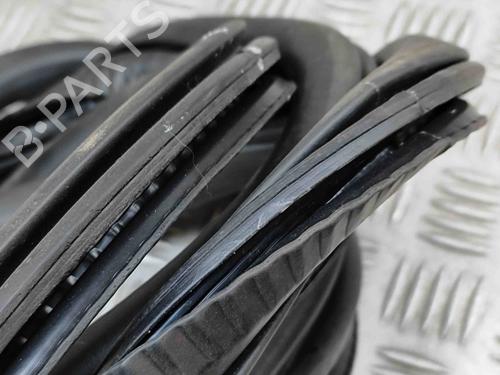 Rubber door seal PEUGEOT 2008 II (UD_, US_, UY_, UJ_, UR_, UC_) e-2008 (UKZKXZ) | BP27778900C142 