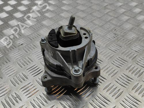 Used Engine mount BMW 7 (G11, G12) 730 d (265 hp) 19501163
