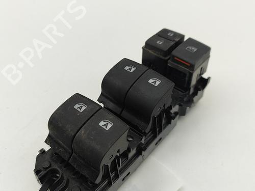 Interrupteur de vitre avant droite TOYOTA HILUX VIII Pickup (_N1_) 2.8 TD 4WD (GUN126) (204 hp) 27798166