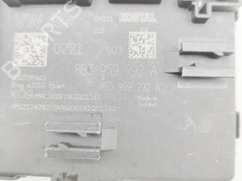 Electronic module PORSCHE MACAN (XAB) 4 Electric 4 (XABBB1, XABFD1) | BP38467232M83 - Image 4