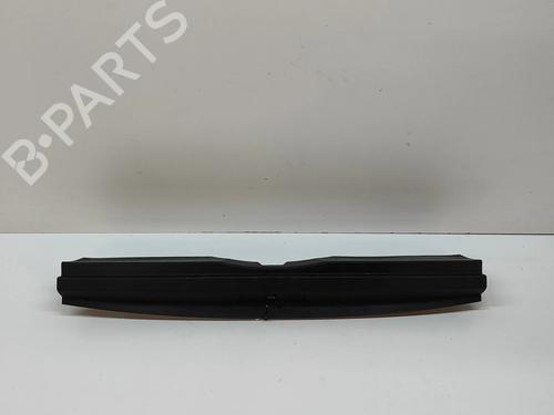 Used Tailgate trim Tailgate trim PEUGEOT 3008 II SUV (MC_, MR_, MJ_, M4_) 1.6 BlueHDi 120 (120 hp) 25218955 25218955