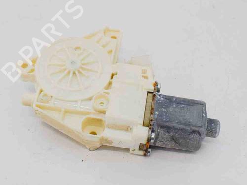 Rudehejsemotor forskærm højre MERCEDES-BENZ C-CLASS Coupe (C204) C 350 4-matic (204.388) (306 hp) 8827455