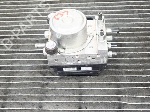 ABS pump NISSAN JUKE (F15) 1.5 dCi 47660BF10D 7427K266 TD8405 74120323