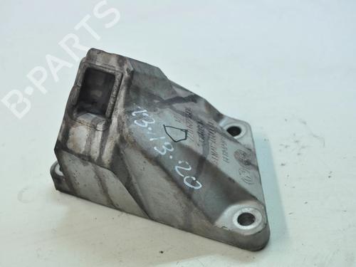 Used Engine mount BMW 5 (F10) 550 i (408 hp) 30209288