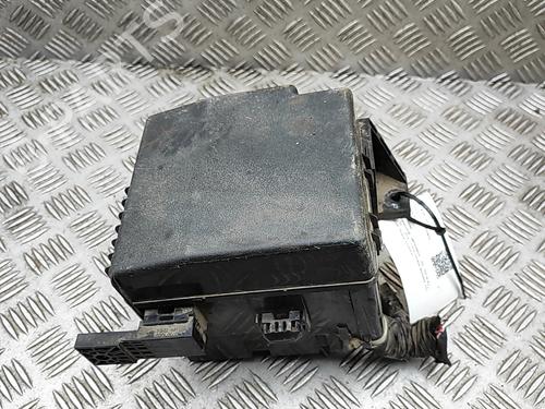 Zekeringkast Zekeringkast MITSUBISHI L200 / TRITON (KJ_, KK_, KL_) 2.4 DI-D 4WD (KL1T) (181 hp) 37493506 37493506