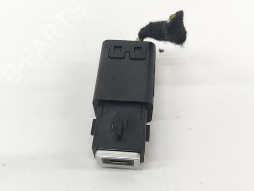 Used Electronic module PEUGEOT 408 II (FP_, F3_, FM_) PureTech 130 (FPHNST) (131 hp) 28434113