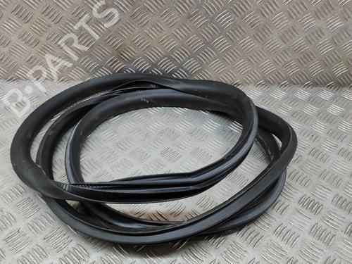 rubber-door-seal-tesla-model-y-5yjy-2019-32754402 main image