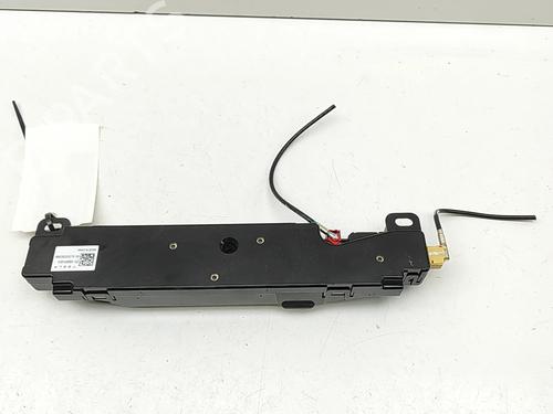 antennabase-tesla-model-3-5yj3-2017-32680550 main image