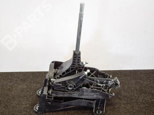 Used Gear lever FORD ECOSPORT 1.0 EcoBoost (140 hp) 9511735