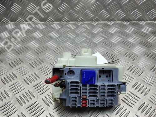 Used Fuse box Fuse box 37698594 37698594