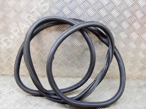 Rubber door seal PEUGEOT 3008 II SUV (MC_, MR_, MJ_, M4_) 1.6 THP 165 (M45GYW, M45GZW, M45GYV) | BP14646359C142