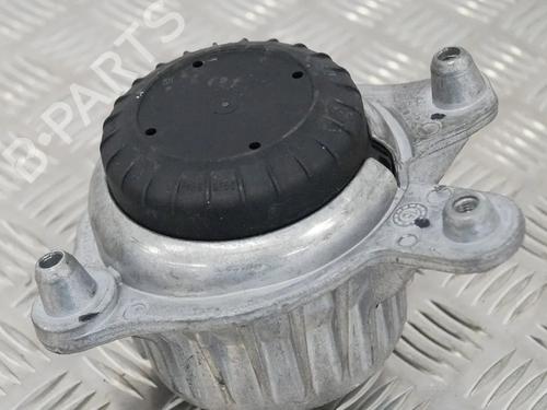 Used Engine mount MERCEDES-BENZ C-CLASS (W205) C 220 d 4-matic (205.005) (170 hp) 6731573