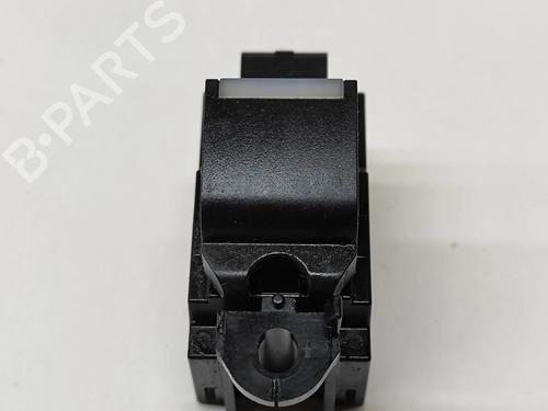 Used Left rear window switch Left rear window switch LAND ROVER RANGE ROVER VELAR (L560) 2.0 D240 SD4 4x4 (241 hp) 16194803 16194803