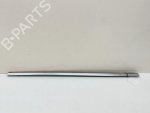 Used Door moulding trim INFINITI Q30 1.6 (156 hp) 28564070