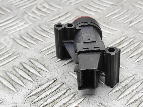 Switch JAGUAR XJ (X350, X358) D 2.7 | BP36984011I30 - Image 3