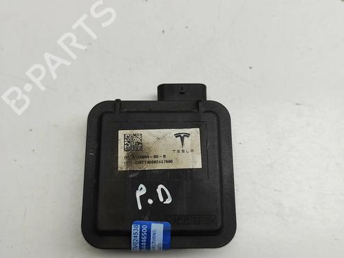 Used Electronic module Electronic module TESLA MODEL S (5YJS) P100D AWD (772 hp) 33377337 33377337