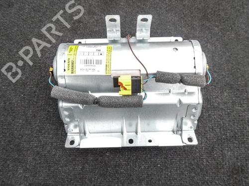 Used Passenger airbag VOLVO V50 (545) 1.8 (125 hp) 6724246