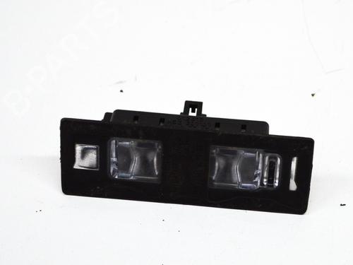 Używane Lampa oświetlenia tablicy rejestracyjnej AUDI Q5 (FYB, FYG) 2.0 TDI quattro (190 hp) 14645928