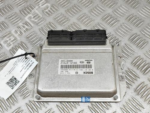 Used Engine control unit (ECU) KIA CARENS II MPV (FJ) 2.0 CRDi (113 hp) 23865193