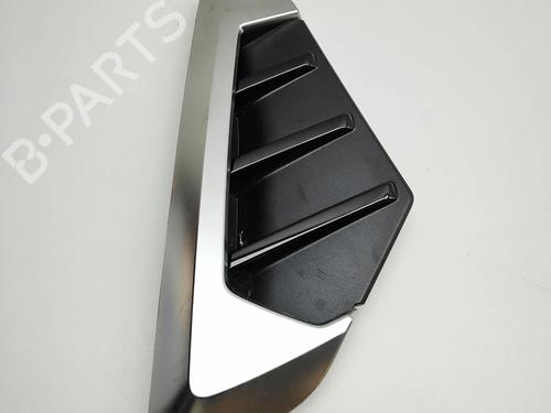 Używane Listwa nadkola przedniego prawego Listwa nadkola przedniego prawego BMW X5 (G05, F95) xDrive 45 e Plug-in Hybrid (394 hp) 36358641 36358641