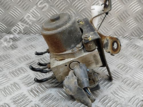 Used ABS pump TOYOTA LAND CRUISER 90 (_J9_) 3.0 TD (KZJ90_, KZJ95_, KZJ90R, KZJ95R, KZJ90W, KZJ95W) (125 hp) 25922209