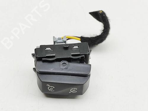 switch-opel-vivaro-b-bus-x82-2014-2015-2016-2017-2018-2019-32025665 main image