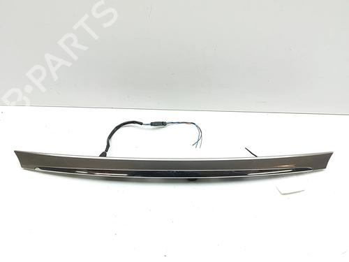 Używane Listwa klapy tylnej / bagażnika JAGUAR XK II Coupe (X150) 5.0 XKR (510 hp) 30836934