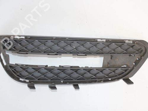 Gitter für MERCEDES-BENZ E-CLASS T-Model (S212) E 350 CDI (212.223) (265 hp) 31748659