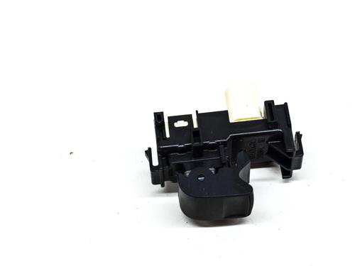 Used Left front window switch Left front window switch TOYOTA YARIS (_P13_) 1.5 Hybrid (NHP130_) (101 hp) 8353655 8353655