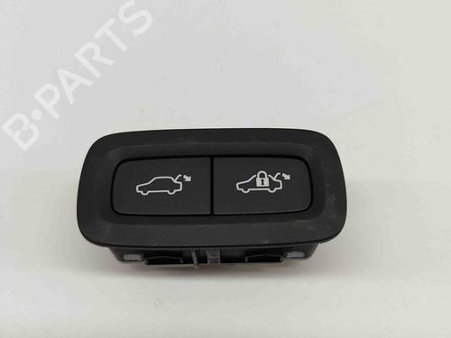 Used Switch VOLVO XC40 (536) B3 Mild-Hybrid (163 hp) 28555755