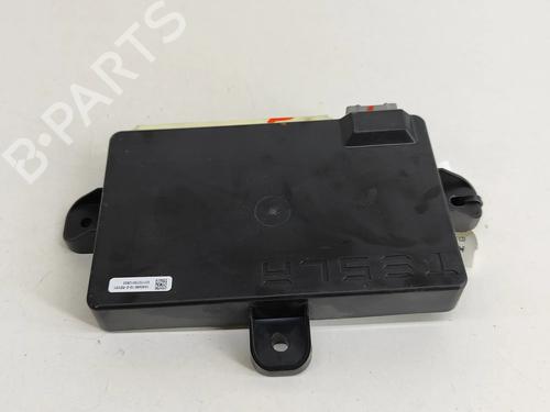 Electronic module TESLA MODEL X (5YJX) P100D AWD | BP19255966M83