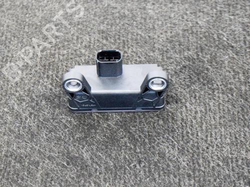 switch-porsche-macan-95b-30-s-10170107643-95b907637e-ds36d04q4k-2014-6762282 main image