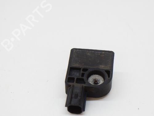 Elektronisk sensor TESLA MODEL S (5YJS) 75 | BP8834613M84 