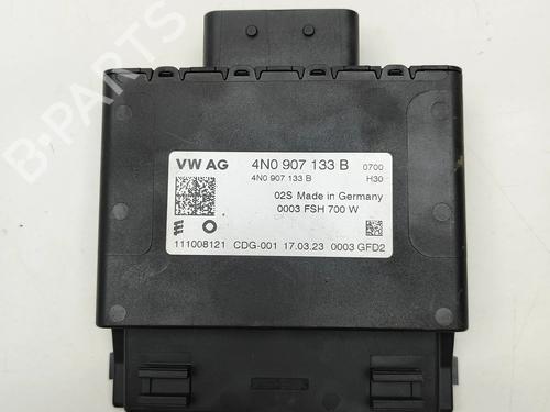 Used Electronic module Electronic module PORSCHE CAYENNE (9YA) 3.0 E-Hybrid AWD (9YAAE1) (462 hp) 27784767 27784767