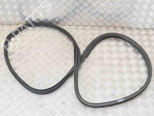 Used Rubber door seal VOLVO XC60 I SUV (156) D5 AWD (205 hp) 14660651