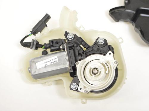 Used Electronic module Electronic module LAND ROVER RANGE ROVER IV (L405) 4.4 SDV8 4x4 (340 hp) 33343517 33343517