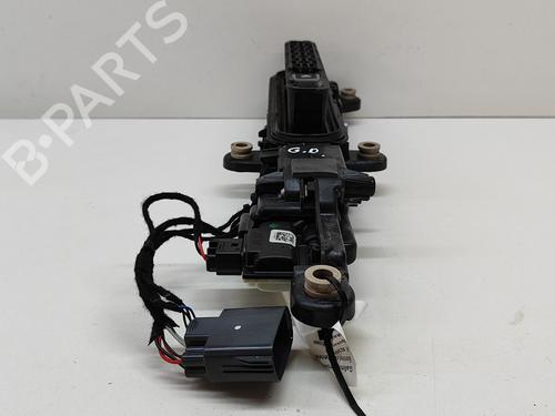 Rear right exterior door handle LAND ROVER RANGE ROVER VELAR (L560) 2.0 D240 SD4 4x4 | BP16945176C130 