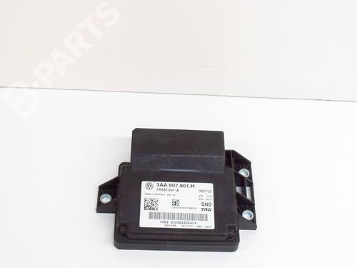 Used Comfort control module Comfort control module AUDI Q3 (8UB, 8UG) 2.0 TDI quattro (177 hp) 10673445 10673445