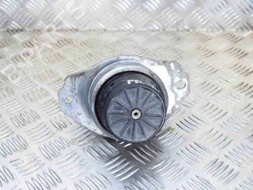 Used Engine mount LAND ROVER DISCOVERY IV (L319) 3.0 SDV6 4x4 (256 hp) 6749116